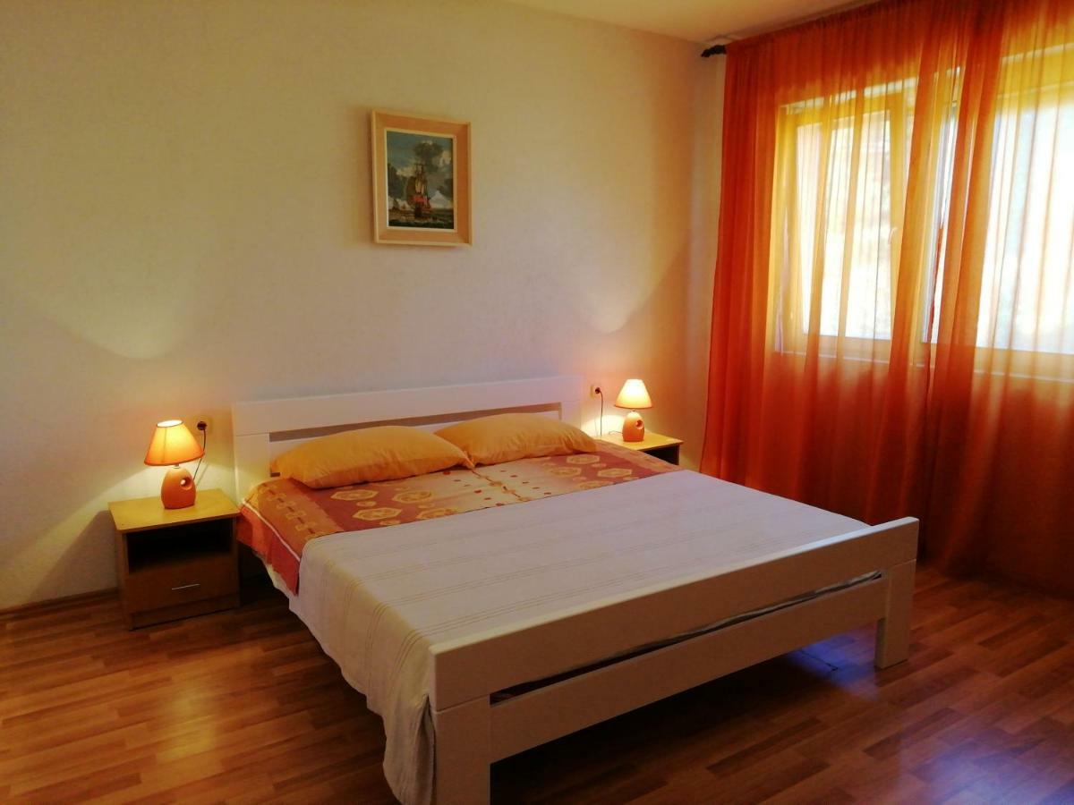 Apartments Jadranka Ivana Pula Ngoại thất bức ảnh