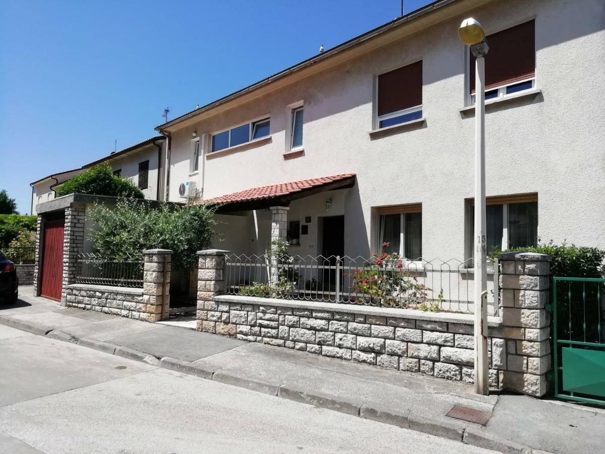 Apartments Jadranka Ivana Pula Ngoại thất bức ảnh